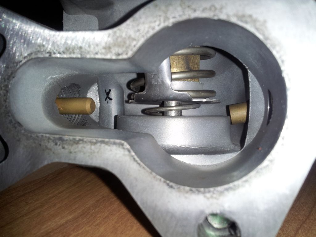 Tapping Evo9 thermostat housing for an additional 1/8" NPT coolant temp